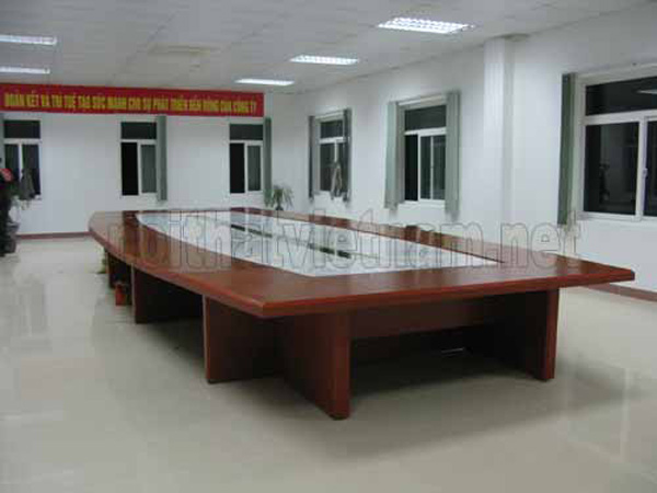 Mẫu bàn oval dành cho văn phòng lớn